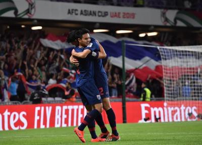 جام ملت های آسیا، برتری یک نیمه ای تایلند مقابل چین